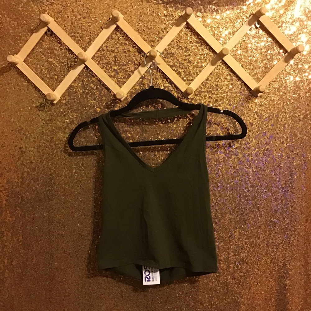 🌊 Olive Green Halter Crop Tank Top